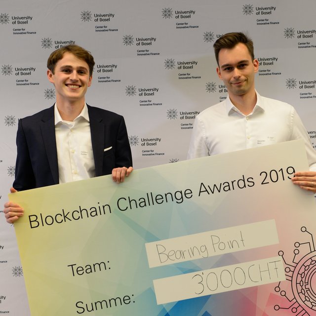 Cornelius Hummel & Alexander Blum vom Team Bearing-Point. Es fehlt Rajasekaran Yogarajah.